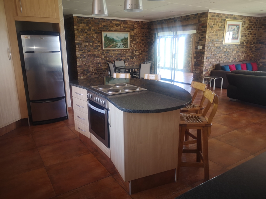 7 Bedroom Property for Sale in Oranjeville Free State